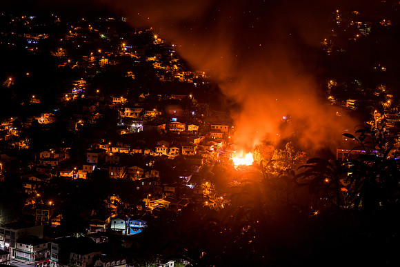 Bill Mortley Photography_Fire In Castries_BMP-4393