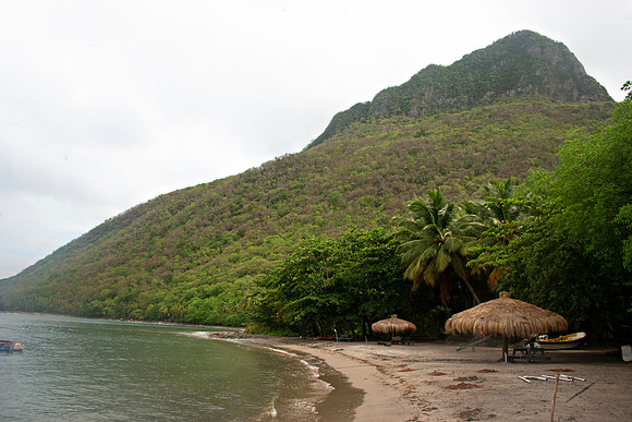 Bill Mortley Photography_View of the Gros Piton with the project hidden under the foliage_BMP-1738