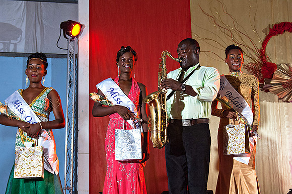 Bill Mortley_Valley Carnival Queen Show _June 20th_2015-0021