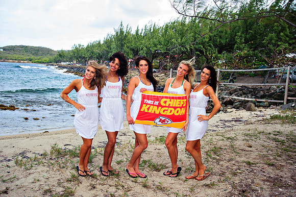 Bill Mortley_Cheerleaders_April 10th_2015-7810