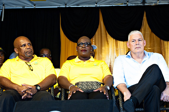 Bill Mortley_St Lucia_UWP's DSH Vieux Fort Meeting_BMP-5181