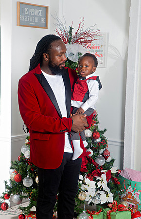 Bill Mortley Photography_Daniel Gordon Family Xmas Photoshoot_December23rd, 2023_BMP-6296-2